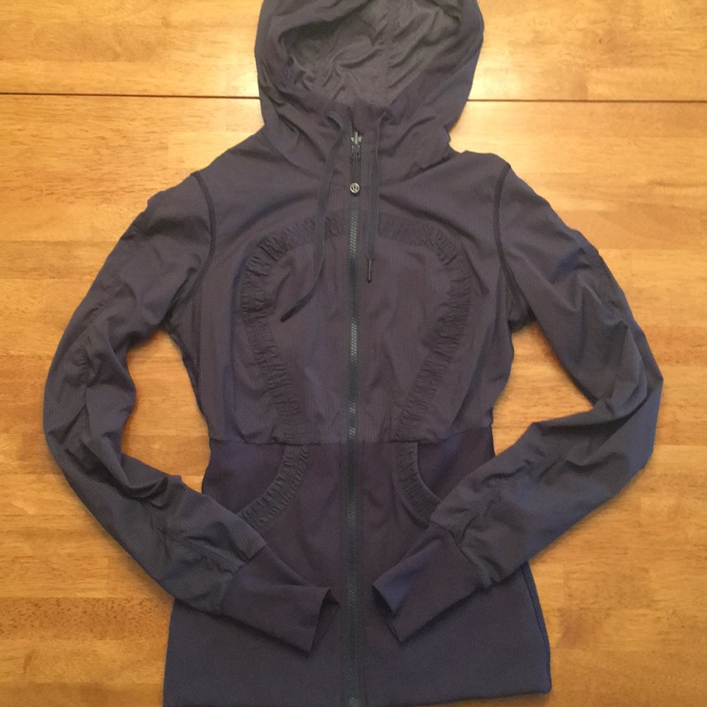 “RARE”Lululemon Reversible Dance Studio Jacket